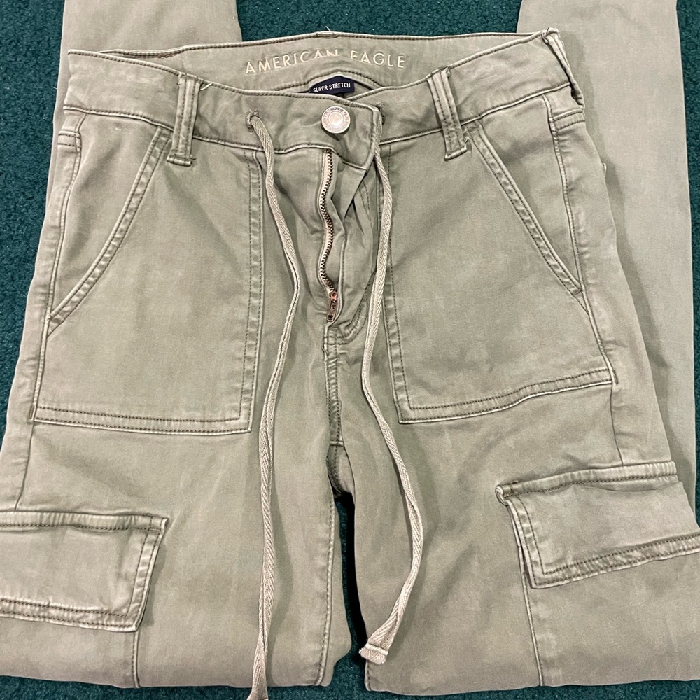 American eagle High rise Jeggings. Olive green size 6